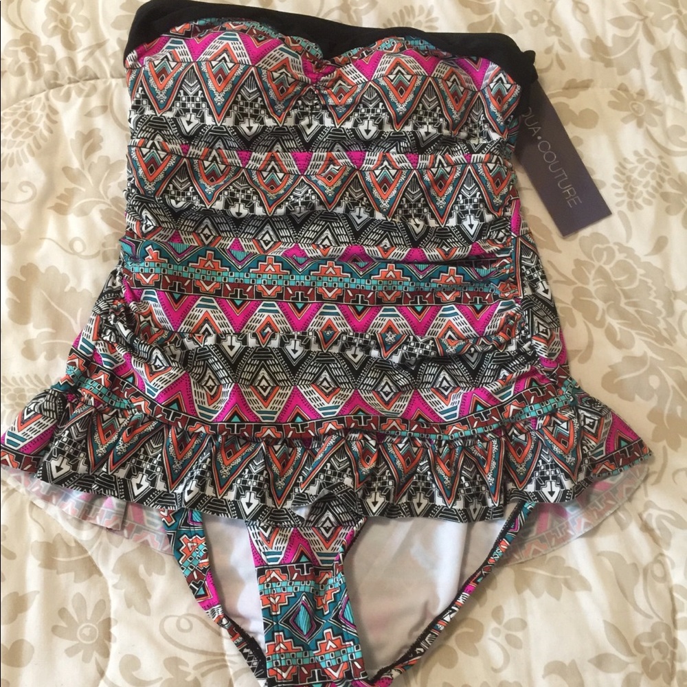 NWT. Aqua Couture Swimsuit. size S